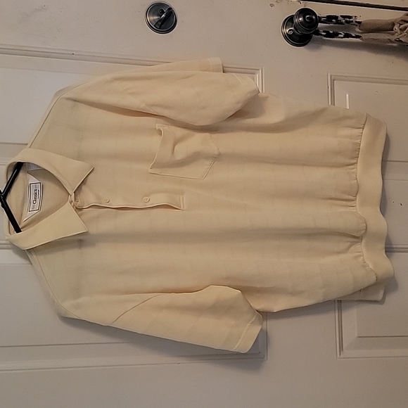 Bundle of short sleeve multiple colors golf shirts - Picture 10 of 16